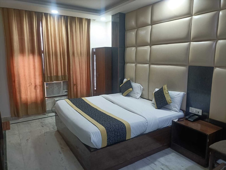 OYO Hotel L M Suite, Airport Delhi, Delhi Transit