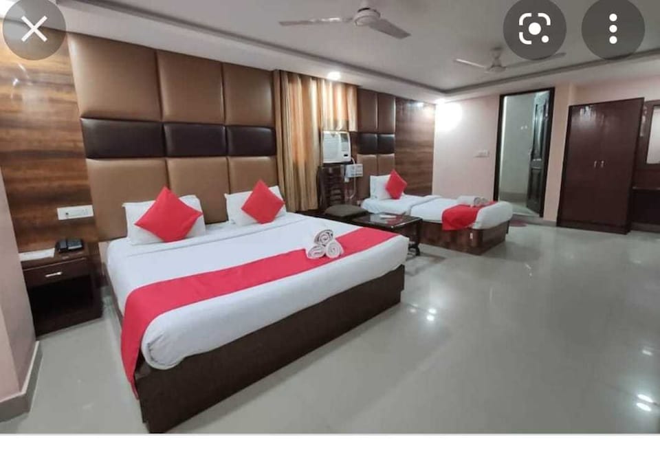 OYO Hotel L M Suite, Airport Delhi, Delhi Transit
