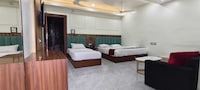 Hotel O K2
