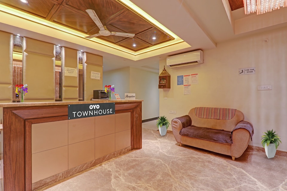 Townhouse Hotel Spotlight, Fazal Ganj Kanpur, Kanpur