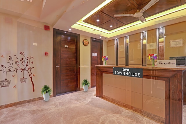 Townhouse Hotel Spotlight