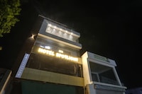 Townhouse Hotel Spotlight