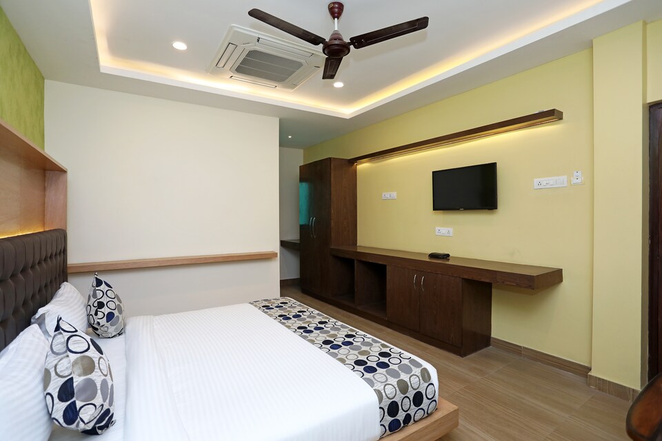 Capital O 11666 Hotel Prakash Inn, Gomti Nagar Lucknow, Lucknow