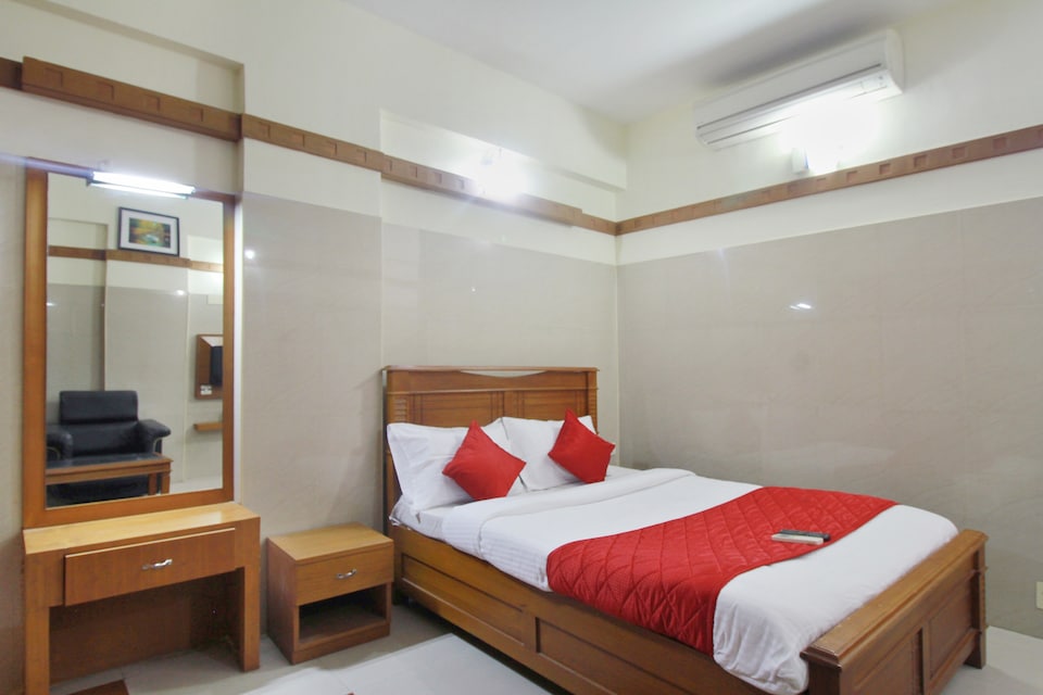 OYO 11669 Abrigo City Centre Gandhipuram, Gandhipuram Coimbatore-II, Coimbatore