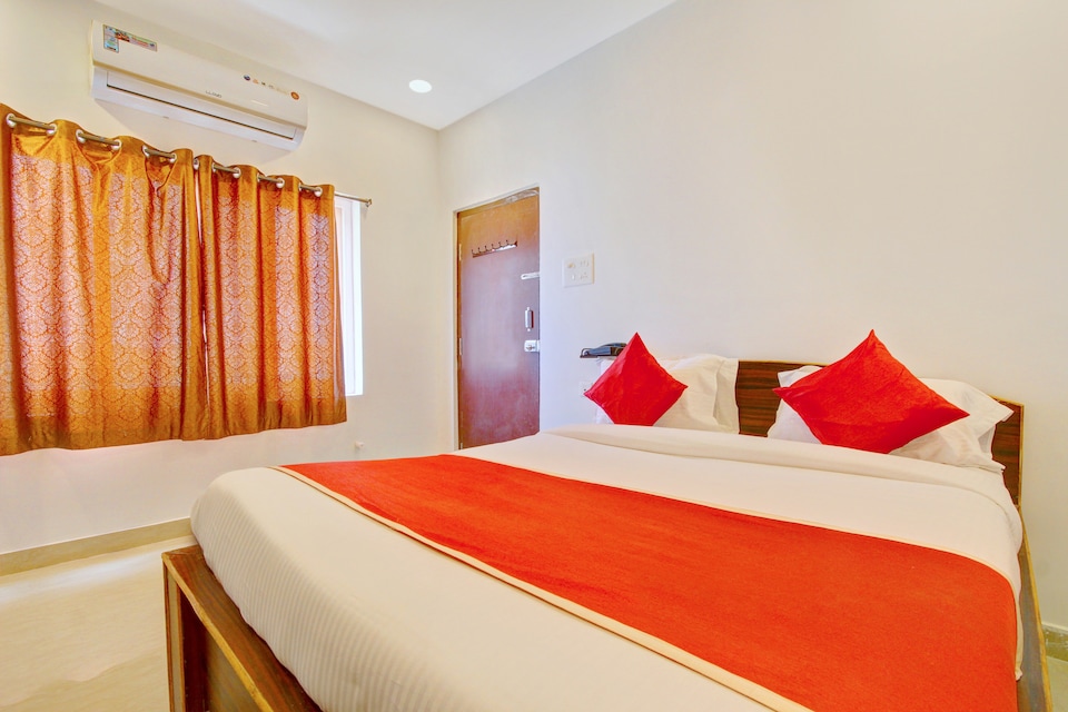 OYO 11670 Hotel Vishnu Priya Residency, LB Nagar - Ramoji-II, Hyderabad