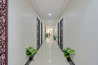OYO 91174 Hotel Raj Mahal