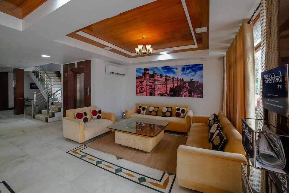 OYO 11675 Hotel Prahlad Inn, City Centre, Gwalior