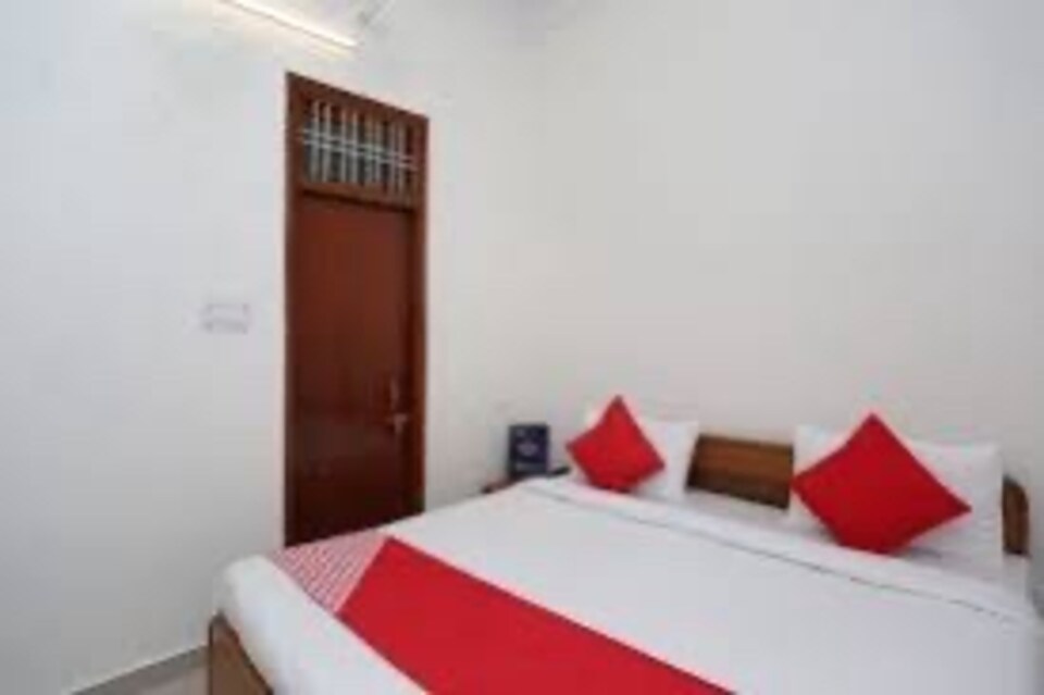 SPOT ON Ekanki Enclave Near Pvr Ansal Plaza Greater Noida, Noida City, Noida