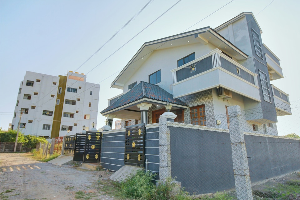 OYO 11701 Home Elegant 3BHK Near ECR, Pondicherry City Centre, Pondicherry