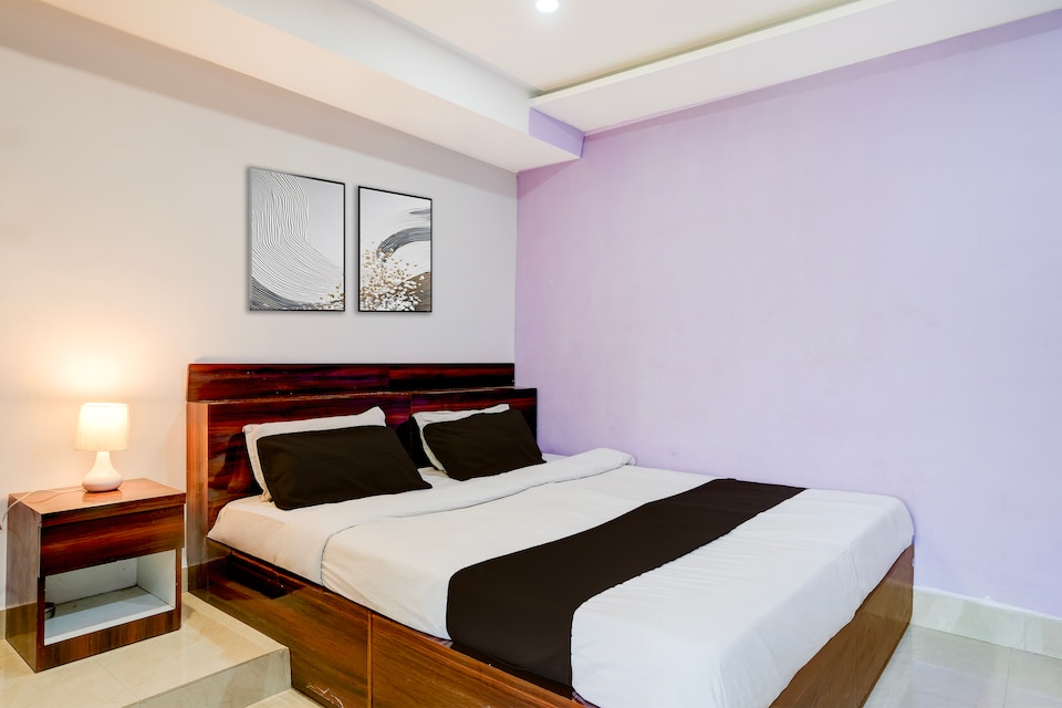 Super Collection O Rani Gate Guwahati Formerly Lakhi Guest House, ISBT Guwahati, Guwahati