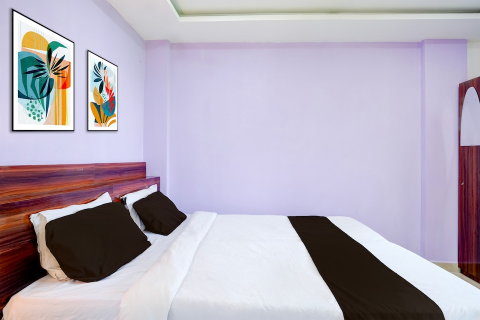 Super Collection O Rani Gate Guwahati Formerly Lakhi Guest House, ISBT Guwahati, Guwahati