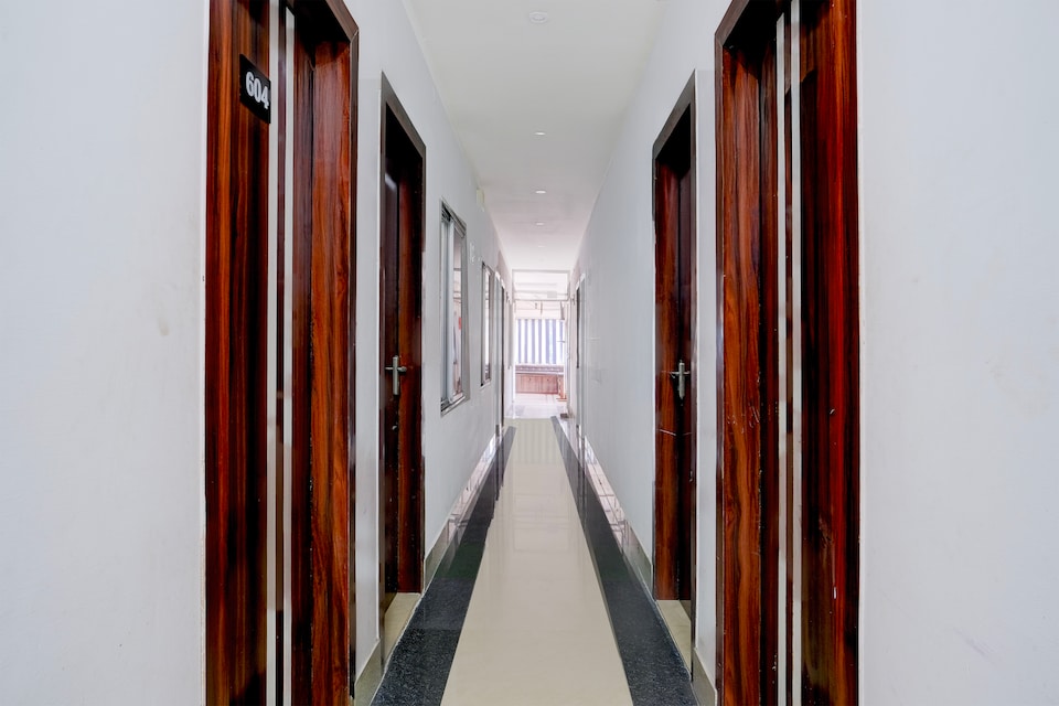 Collection O Rani Gate Guwahati Formerly Lakhi Guest House, ISBT Guwahati, Guwahati