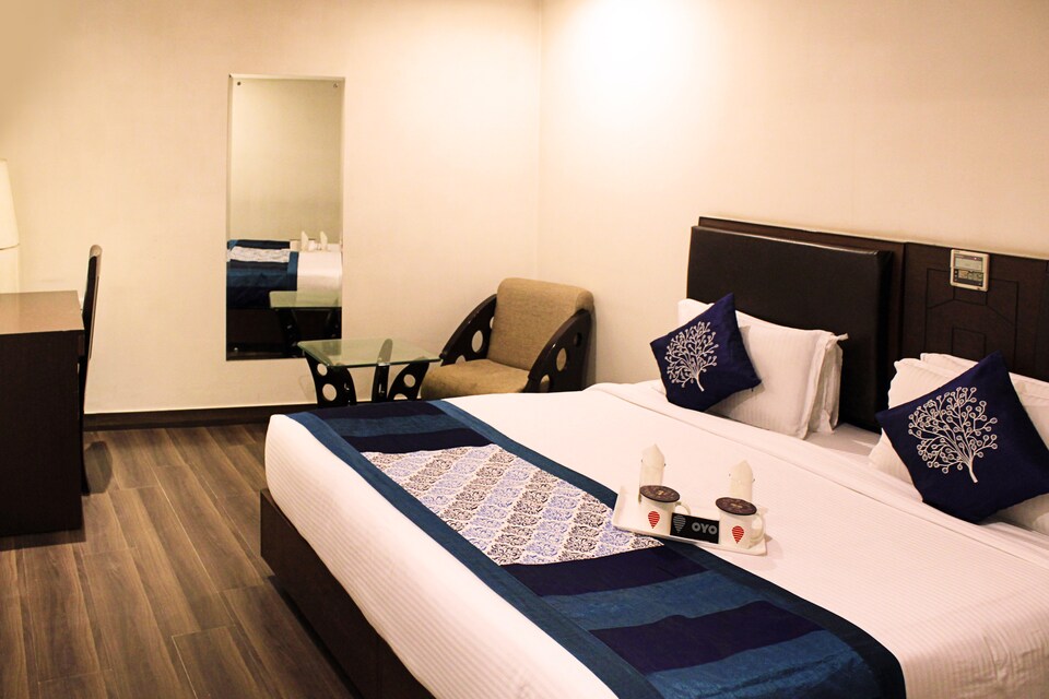 OYO Premium 237 IGI Airport Extension, Airport Delhi, Delhi Transit