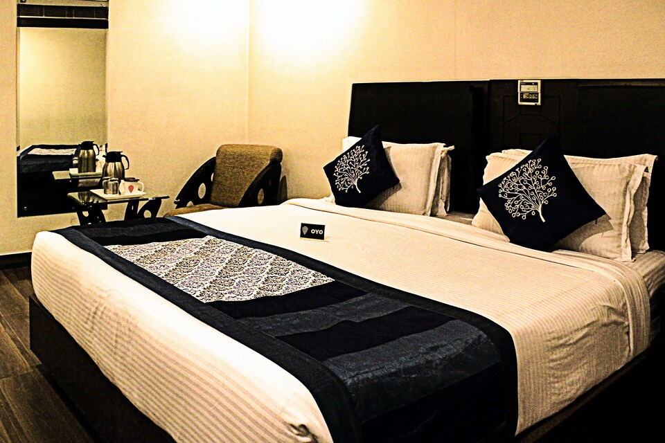 OYO Premium 237 IGI Airport Extension, Airport Delhi, Delhi Transit