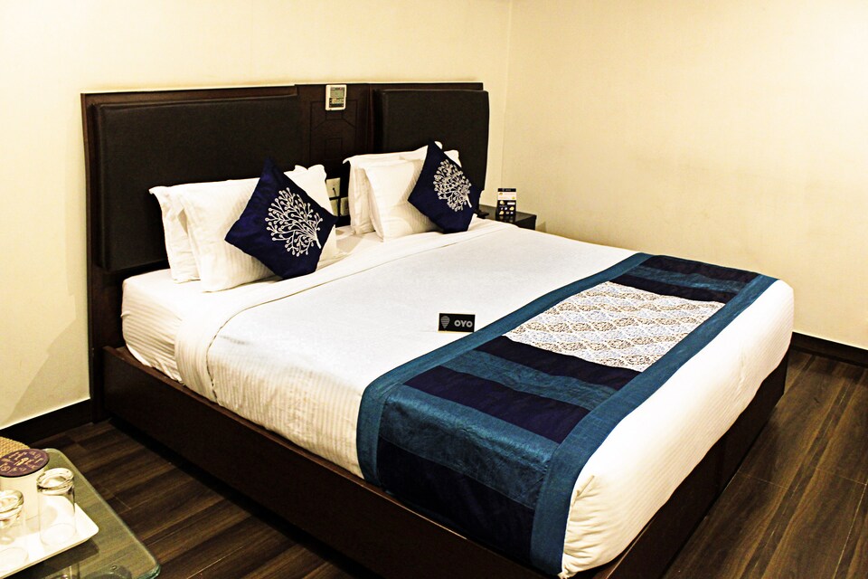 OYO Premium 237 IGI Airport Extension, Airport Delhi, Delhi Transit