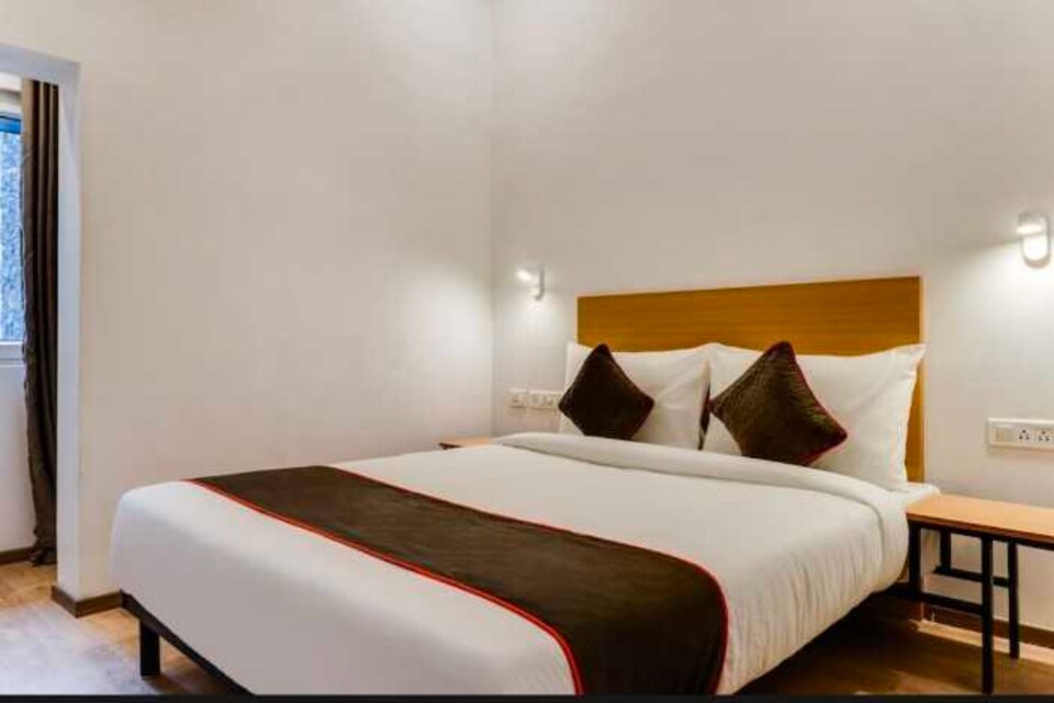 Collection O Sarthak In, Hamidia Road Bhopal, Bhopal