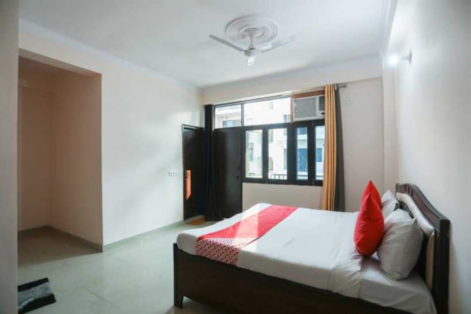 Hotel O Krishna Residency Inn, Noida City, Noida