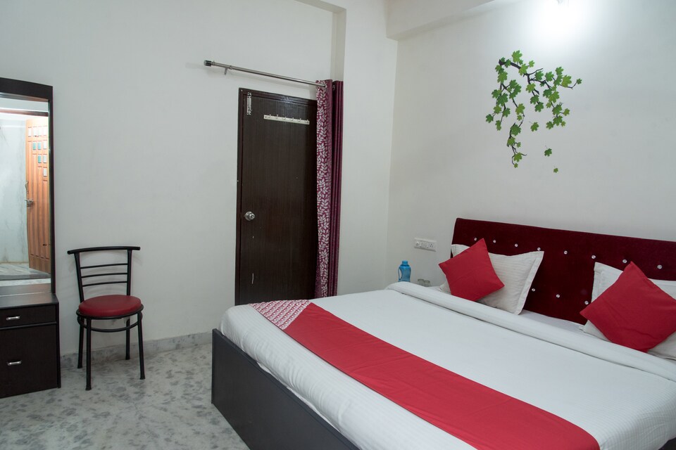 OYO 11743 Hotel Shree Krishna, Udaipur Central, Udaipur