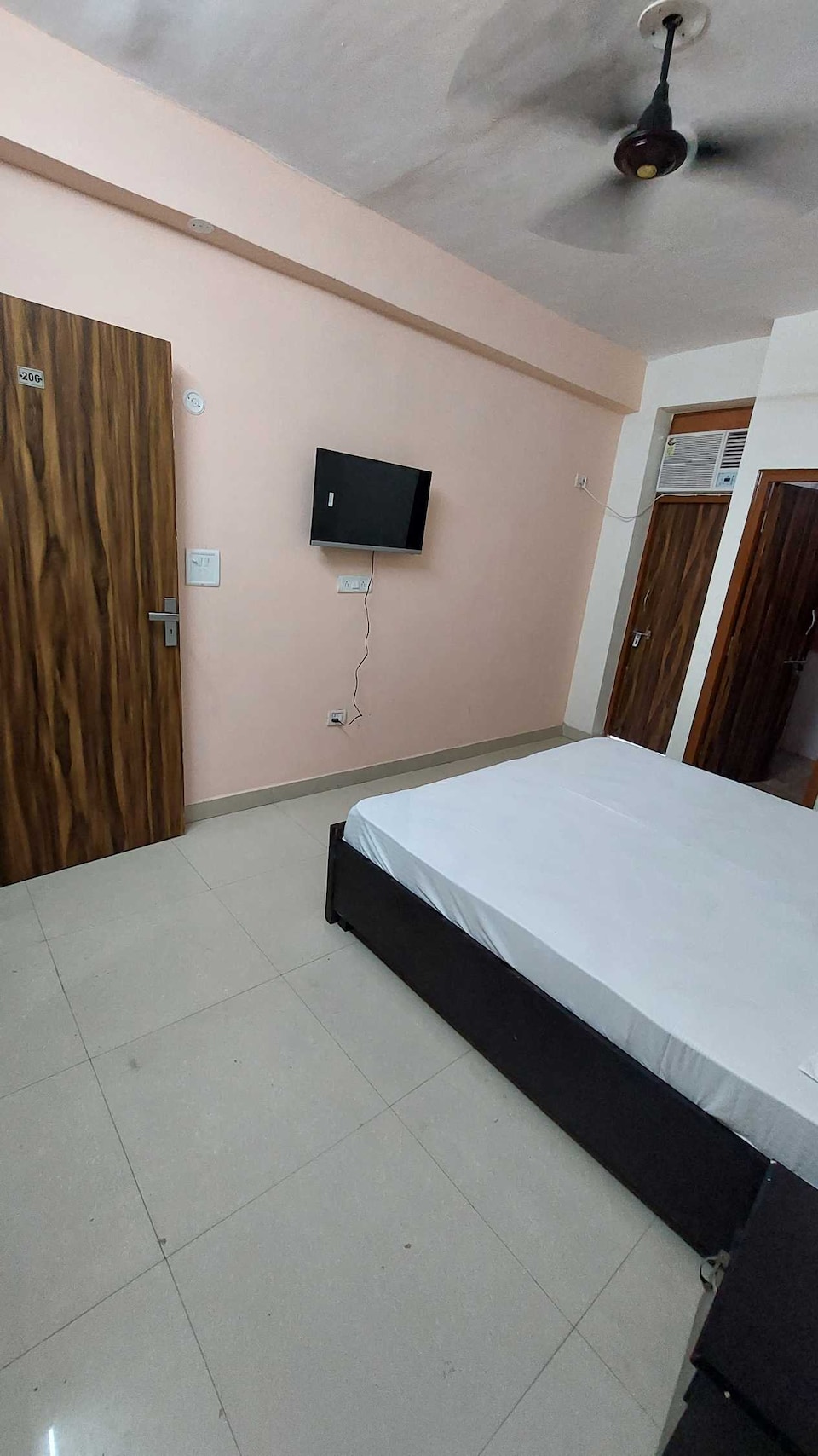 OYO 91465 Hotel Moonlight , Noida Expressway SEZ, Noida