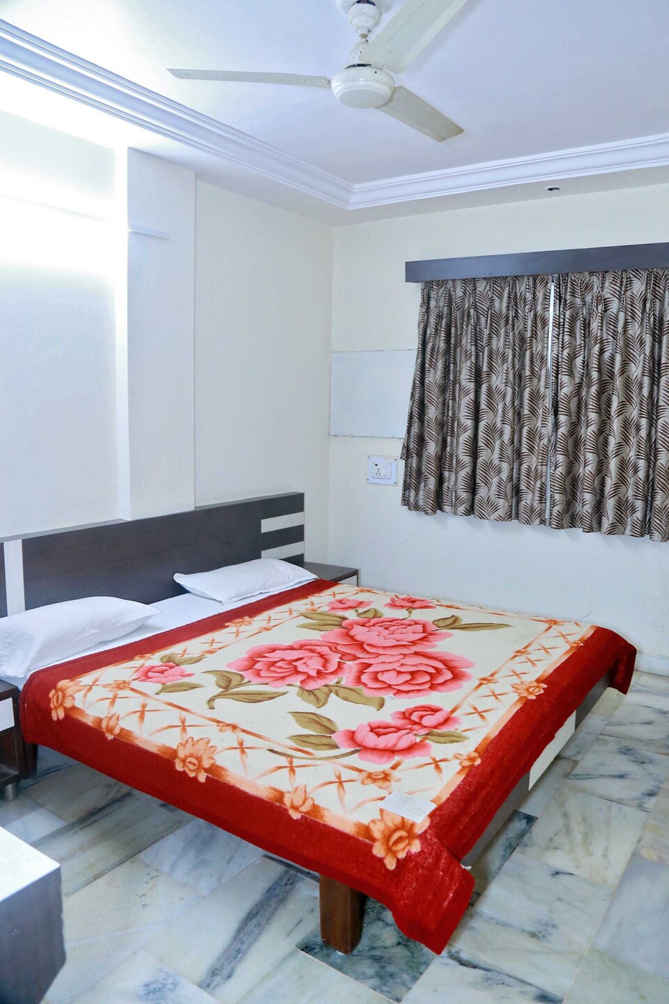 live on BAN025, Amba ji, Banaskantha