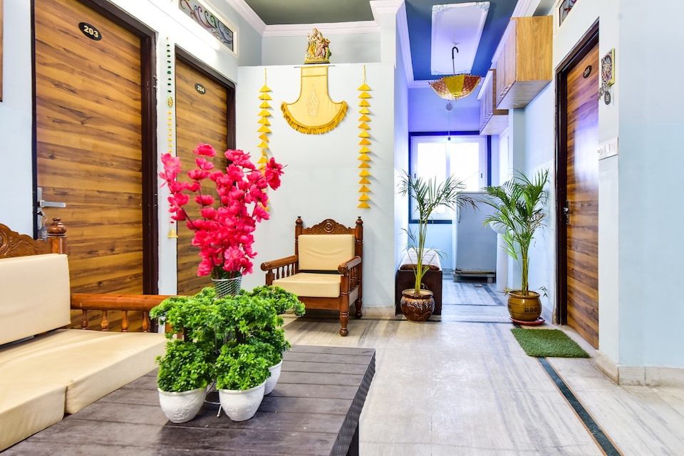 Hotel O Nitya, Sindhi Camp, Jaipur