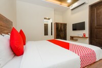 OYO Hotel Sai Comforts