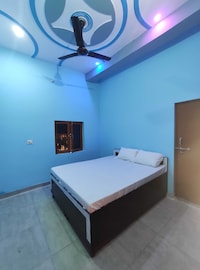 SPOT ON PUSHP PALACE