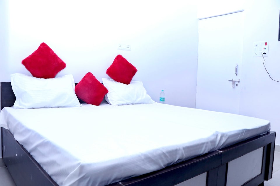 OYO Royal Inn, Meerut, Meerut