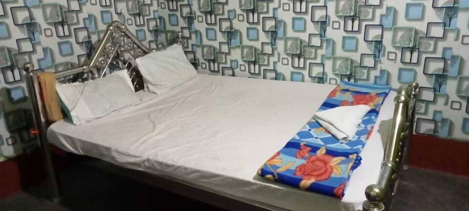 SPOT ON 91529 Easy Stay Marriage Hall And Lodge, Asansol, Asansol