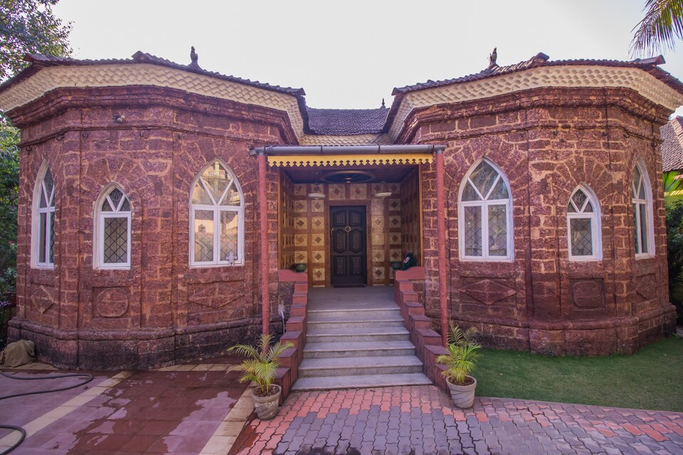OYO 11749 Home Luxury 1BHK Pool View Mapusa, Porvorim Goa, Goa