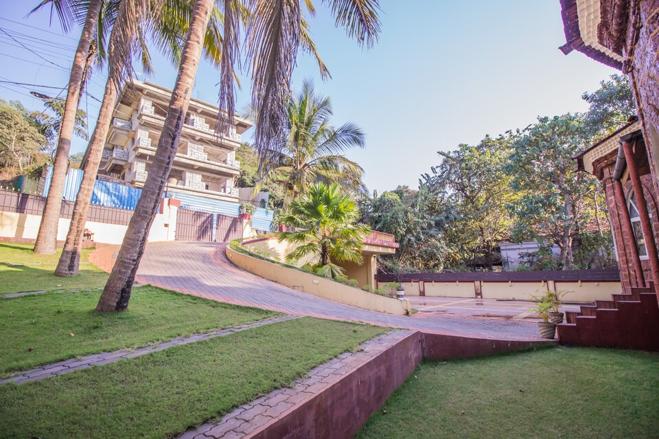 OYO 11749 Home Luxury 1BHK Pool View Mapusa, Porvorim Goa, Goa