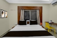 Super Townhouse Financial District Gachibowli Formerly Srinika Inn