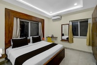 Super Townhouse Financial District Gachibowli Formerly Srinika Inn