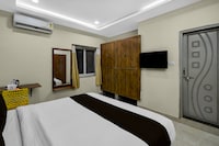 Super Townhouse Financial District Gachibowli Formerly Srinika Inn