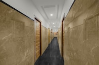 Super Townhouse Financial District Gachibowli Formerly Srinika Inn