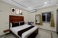 Super Townhouse Financial District Gachibowli Formerly Srinika Inn