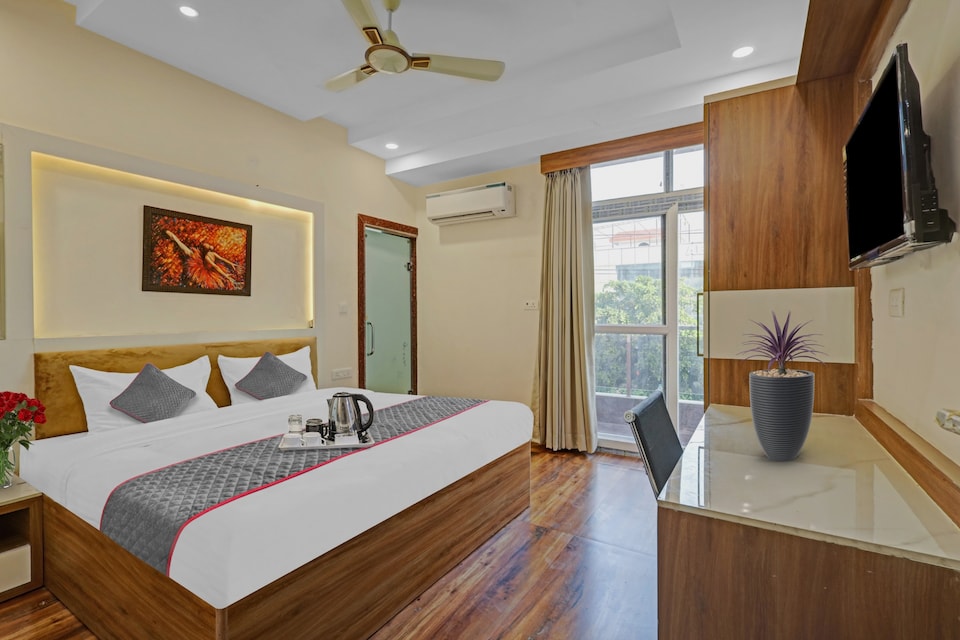 Townhouse Lucky Grand Palace, Vaishali Kaushambi Metro, Ghaziabad