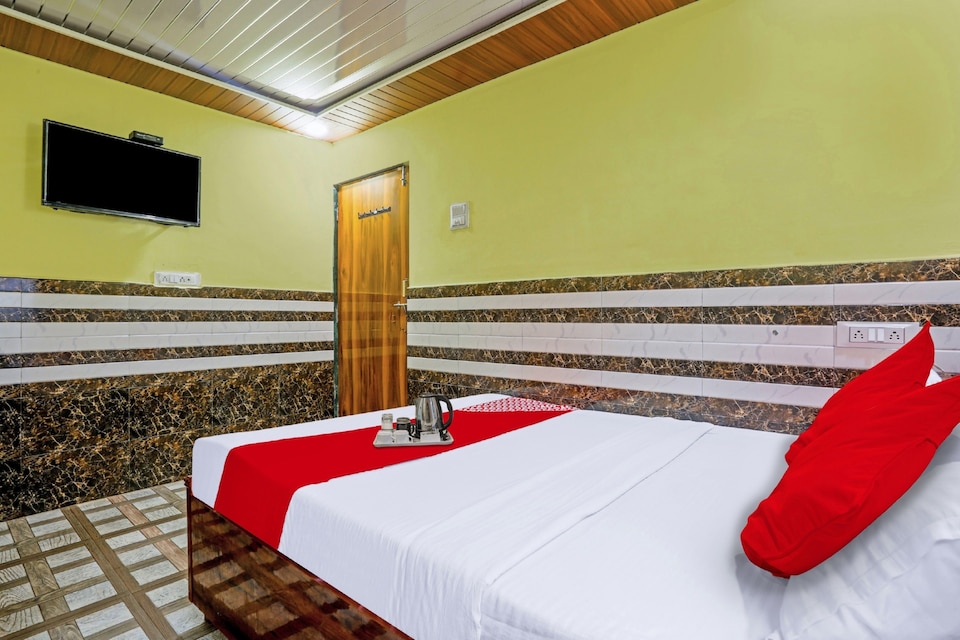 OYO Prashant Lodging And Boarding, Mumbai- Kalyan-Bhiwandi- Badalapur, Mumbai