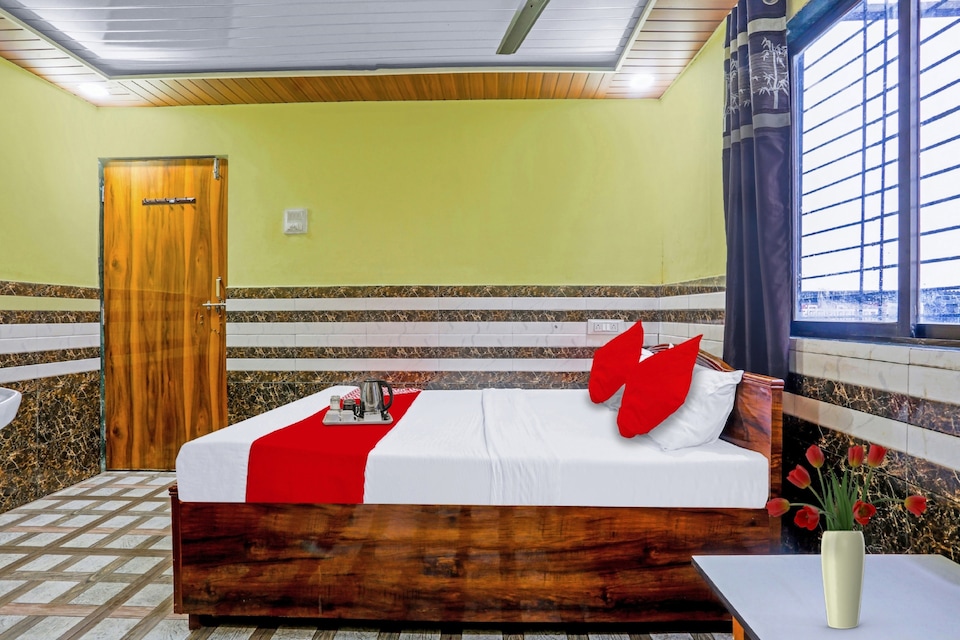 OYO Prashant Lodging And Boarding, Mumbai- Kalyan-Bhiwandi- Badalapur, Mumbai