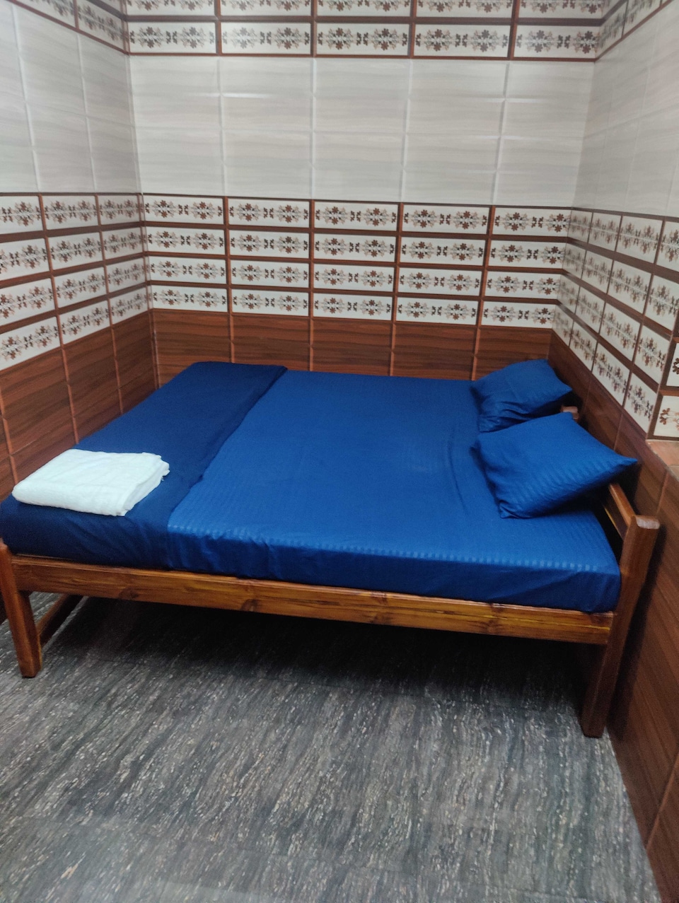 OYO HOME 91583 Hotel Tirumala Lodge, Shivamogga, Mysore