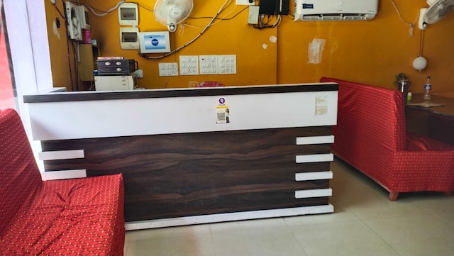 SPOT ON Samant Family Restaurant