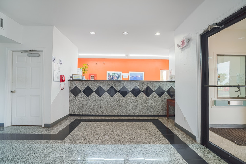 Island Inn By OYO Galveston Beach, TX, Galveston Central TX, Galveston TX