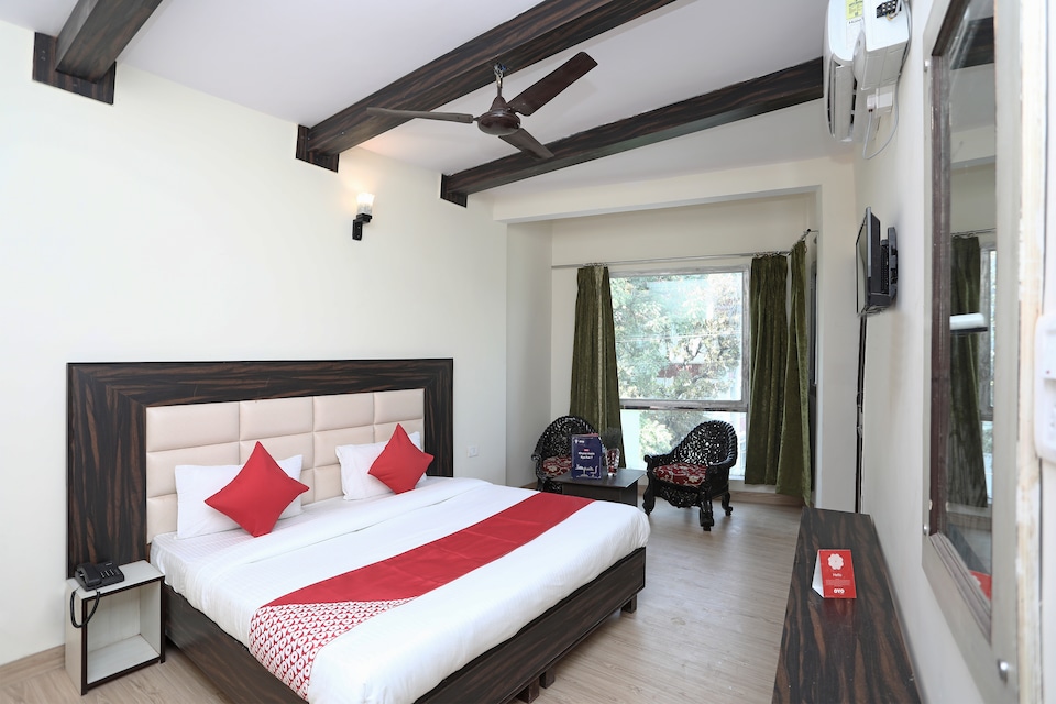 Hotel O Dehradun Near District Court, Dehradun Railway Station, Dehradun