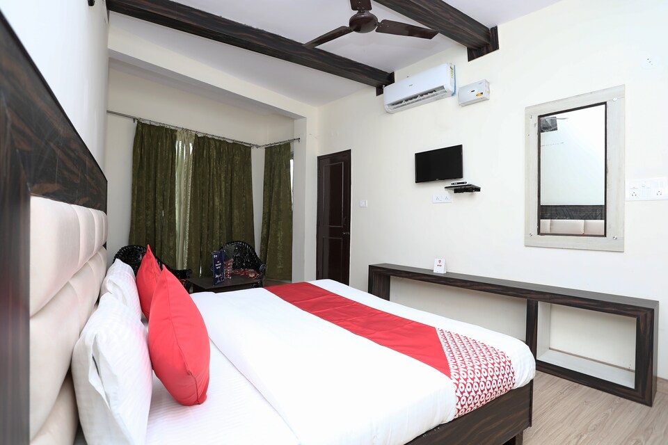 Hotel O Dehradun Near District Court, Dehradun Railway Station, Dehradun