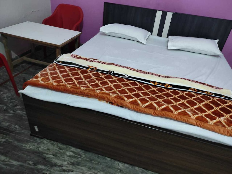 SPOT ON 91706 Vrindavan Restaurant , Meerut, Meerut