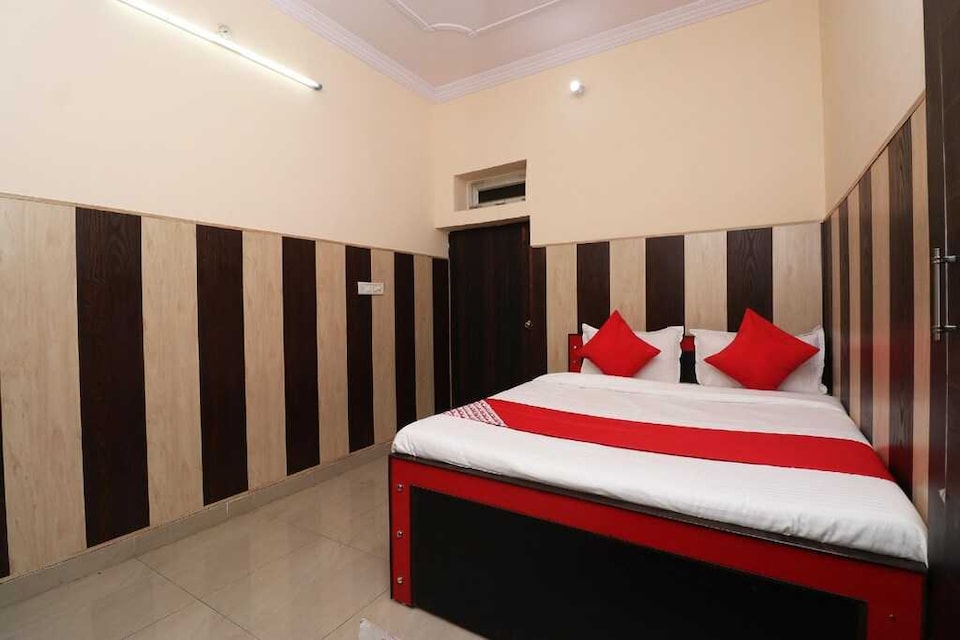 Hotel O THE RAJDHANI HOTEL NICE INN, Charbagh Lucknow, Lucknow