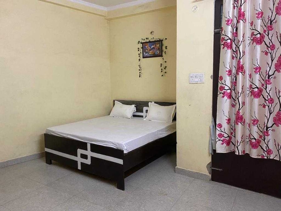 OYO 91748 Hotel Golden Night, Gomti Nagar Lucknow, Lucknow