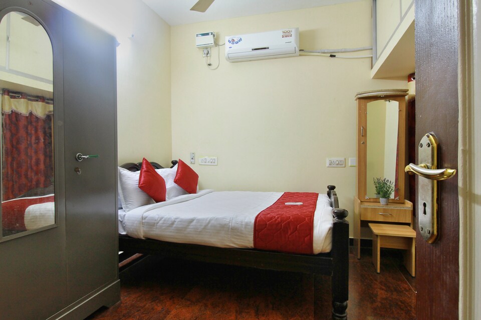 OYO 11862 Home Cozy 2BHK ECR Cuddalore Road, Pondicherry City Centre, Pondicherry
