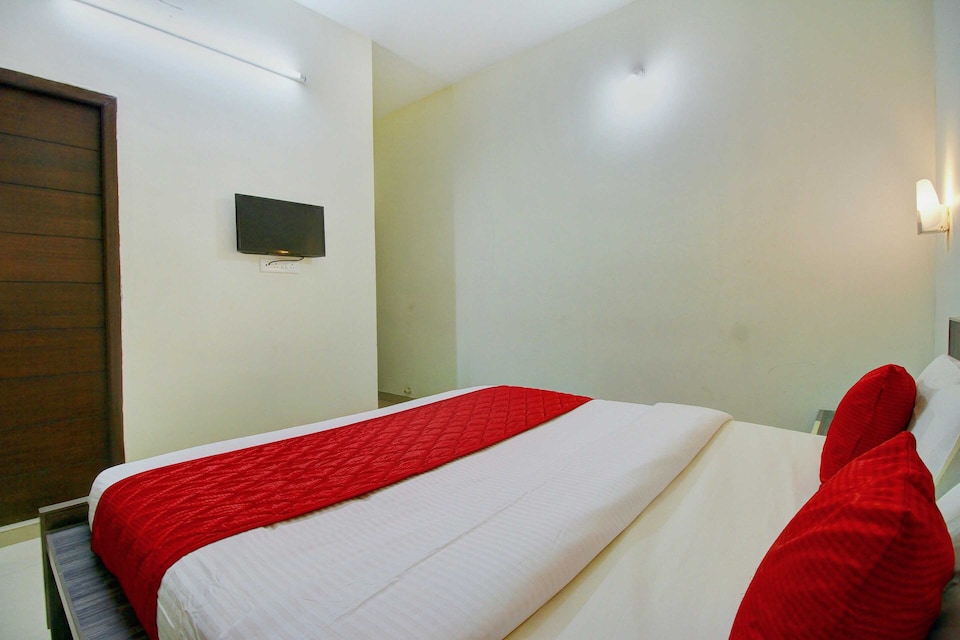 POP OYO Apartment Angel Park, Gandhipuram Coimbatore, Coimbatore