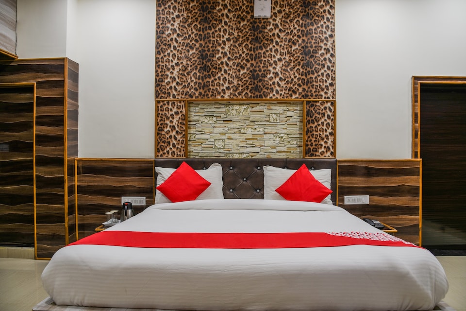 OYO 11868 RK Residency, Udaipur Central, Udaipur